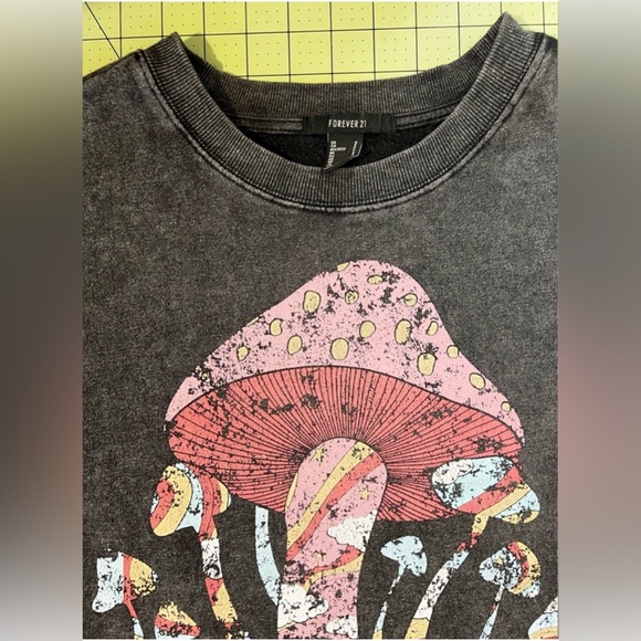 Forever 21 Psychedelic heather grey pink mushroom sweatshirt women’s size Small - Picture 7 of 8